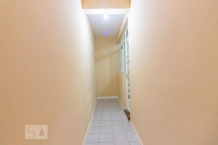 Casa para alugar com 80m², 2 quartos e sem vagaQuintal