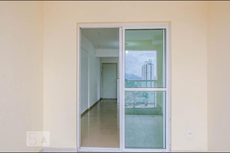 Apartamento para alugar com 70m², 2 quartos e 1 vaga Apartamento para alugar com 70m², 2 quartos e 1 vagaVaranda