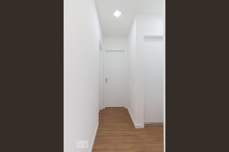Corredor de apartamento para alugar com 2 quartos, 55m² em Vila Galvão, Guarulhos