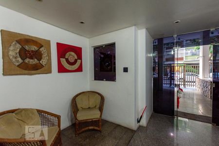 Hall de Entrada de apartamento para alugar com 2 quartos, 60m² em Icaraí, Niterói