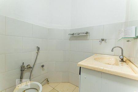 Banheiro de apartamento para alugar com 2 quartos, 60m² em Icaraí, Niterói
