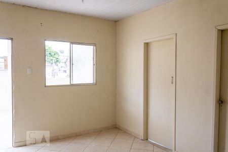 Casa para alugar com 50m², 2 quartos e sem vaga Casa para alugar com 50m², 2 quartos e sem vagaSala