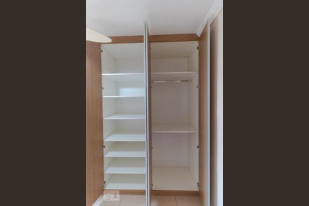 Apartamento à venda com 50m², 2 quartos e 1 vaga Apartamento à venda com 50m², 2 quartos e 1 vaga Quarto 02 - Armário