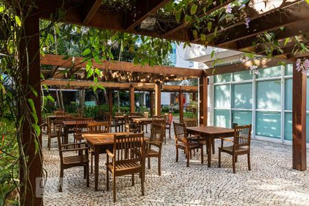 Apartamento para alugar com 117m², 2 quartos e 2 vagasÁrea comum - Salão de festas