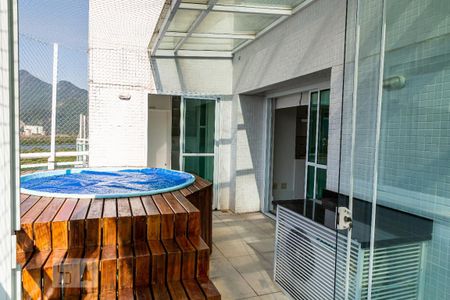 Apartamento para alugar com 117m², 2 quartos e 2 vagasPiscina