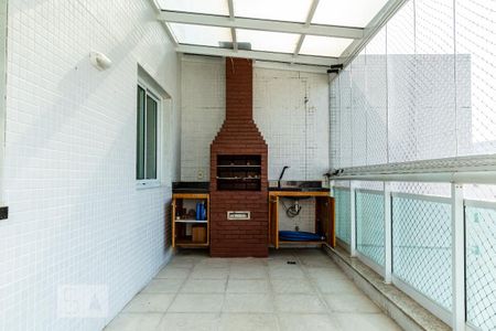 Apartamento para alugar com 117m², 2 quartos e 2 vagasVaranda