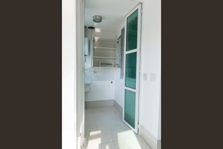 Área de Serviço de apartamento para alugar com 2 quartos, 117m² em Barra da Tijuca, Rio de Janeiro