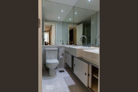 Apartamento para alugar com 117m², 2 quartos e 2 vagasBanheiro Suíte 1
