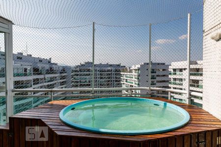 Apartamento para alugar com 117m², 2 quartos e 2 vagasPiscina