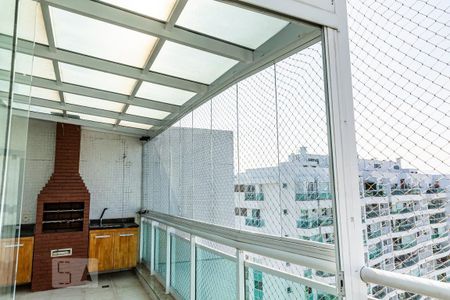 Apartamento para alugar com 117m², 2 quartos e 2 vagasJanela de Vidro Varanda