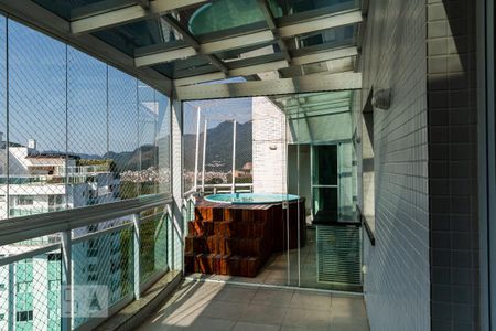 Apartamento para alugar com 117m², 2 quartos e 2 vagasVaranda da Sala
