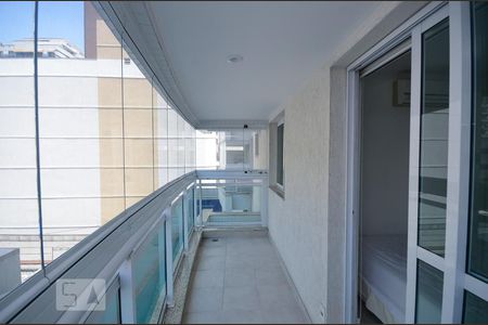 Apartamento à venda com 100m², 3 quartos e 2 vagasVaranda da suíte