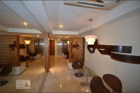 Apartamento à venda com 100m², 3 quartos e 2 vagasFachada e portaria