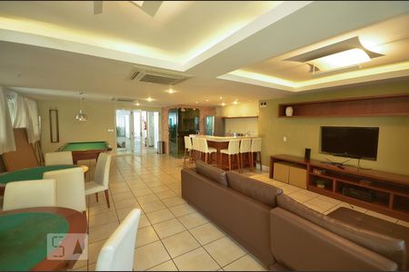 Apartamento à venda com 100m², 3 quartos e 2 vagasSalão de Festas