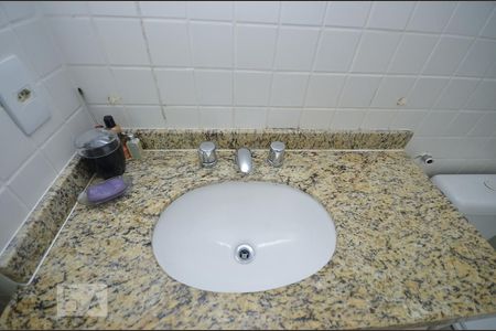 Apartamento à venda com 100m², 3 quartos e 2 vagasBanheiro da Suíte