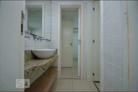 Apartamento à venda com 100m², 3 quartos e 2 vagasBanheiro da Suíte