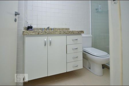 Apartamento à venda com 100m², 3 quartos e 2 vagasBanheiro da Suíte