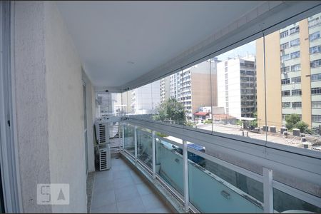 Apartamento à venda com 100m², 3 quartos e 2 vagasVaranda da suíte