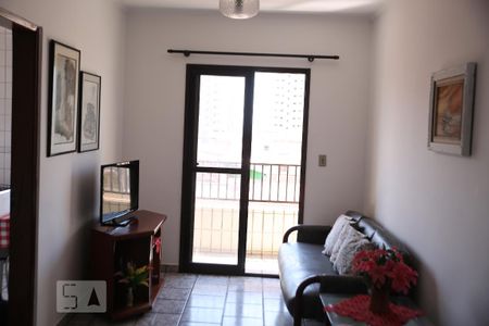Sala de apartamento para alugar com 2 quartos, 75m² em Caiçara, Praia Grande