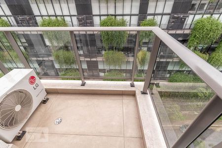 Studio para alugar com 32m², 1 quarto e 1 vaga Studio para alugar com 32m², 1 quarto e 1 vagaVaranda