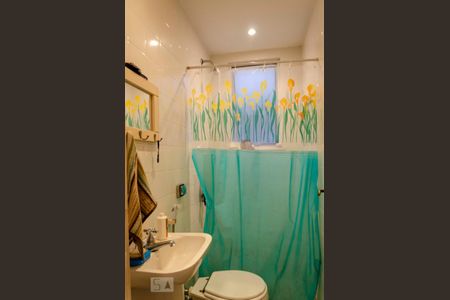 Banheiro de Serviço de apartamento à venda com 3 quartos, 275m² em Humaitá, Rio de Janeiro