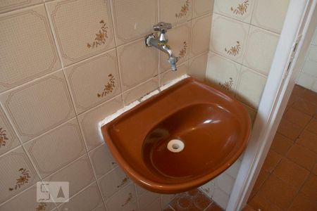 banheiro de apartamento para alugar com 1 quarto, 40m² em Chora Menino, São Paulo