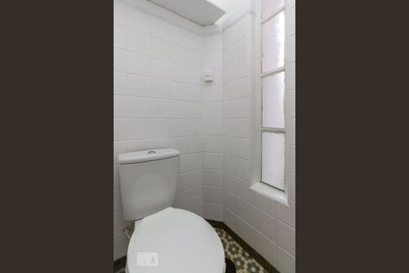 Apartamento para alugar com 104m², 2 quartos e sem vaga Apartamento para alugar com 104m², 2 quartos e sem vagaBanheiro de serviço