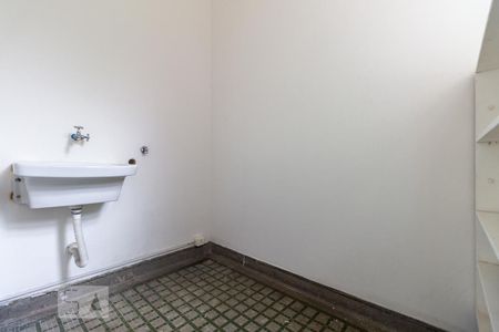 Apartamento para alugar com 104m², 2 quartos e sem vaga Apartamento para alugar com 104m², 2 quartos e sem vagaÁrea de serviço