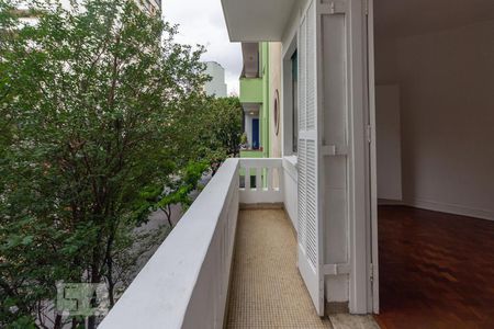 Apartamento para alugar com 104m², 2 quartos e sem vaga Apartamento para alugar com 104m², 2 quartos e sem vagaVaranda