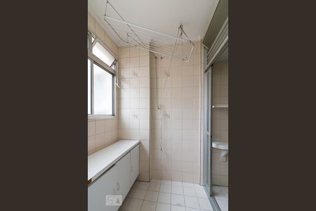 Apartamento à venda com 70m², 3 quartos e 1 vagaÁrea de serviço