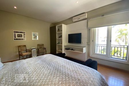 Casa à venda com 465m², 4 quartos e 4 vagasSuíte 1