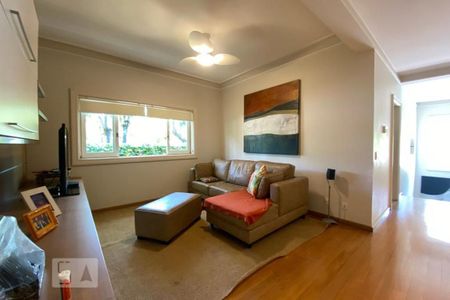 Casa à venda com 465m², 4 quartos e 4 vagasEscritório