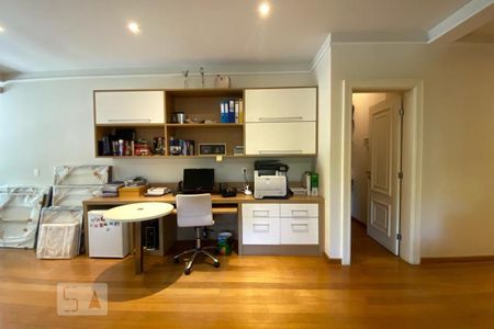 Casa à venda com 465m², 4 quartos e 4 vagasEscritório