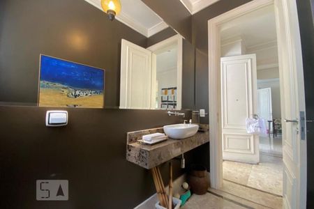 Casa à venda com 465m², 4 quartos e 4 vagasLavabo