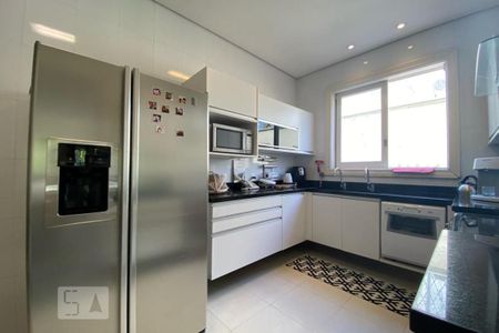 Casa à venda com 465m², 4 quartos e 4 vagasCozinha