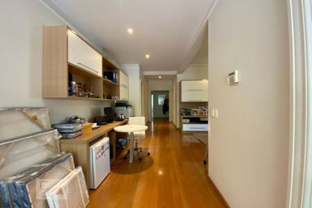 Casa à venda com 465m², 4 quartos e 4 vagasCorredor