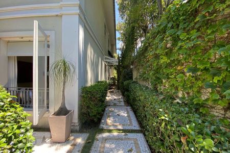 Casa à venda com 465m², 4 quartos e 4 vagasCorredor