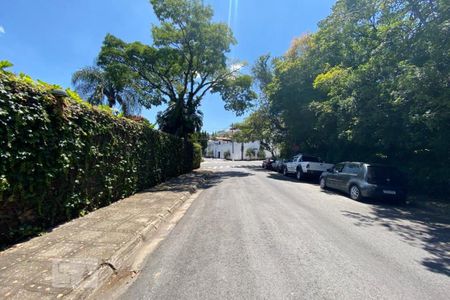 Casa à venda com 465m², 4 quartos e 4 vagasVista da Rua