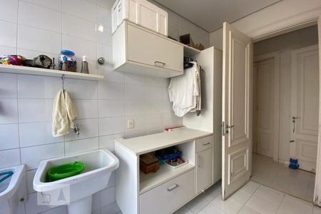 Casa à venda com 465m², 4 quartos e 4 vagasÁrea de Serviço