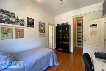 Casa à venda com 465m², 4 quartos e 4 vagasSuíte 3