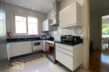 Casa à venda com 465m², 4 quartos e 4 vagasCozinha