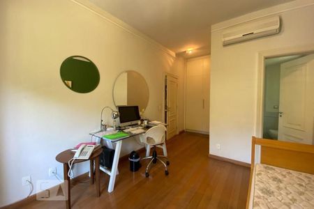 Casa à venda com 465m², 4 quartos e 4 vagasSuíte 4