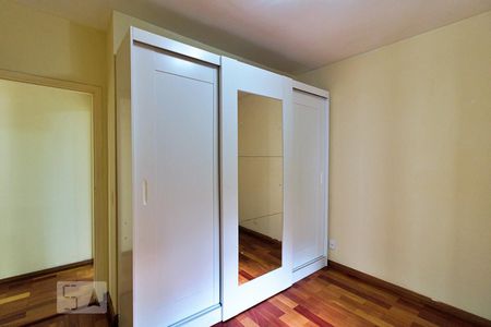 Quarto 1 de apartamento à venda com 2 quartos, 60m² em Jardim Henriqueta, Taboão da Serra