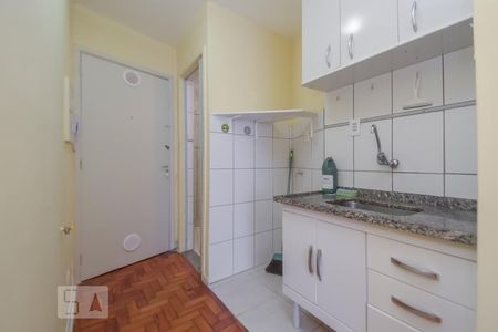 Cozinha de kitnet/studio à venda com 1 quarto, 24m² em Vila Buarque, São Paulo