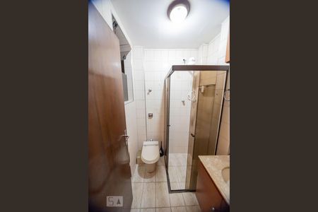 Apartamento para alugar com 55m², 2 quartos e 1 vaga Apartamento para alugar com 55m², 2 quartos e 1 vagaBanheiro
