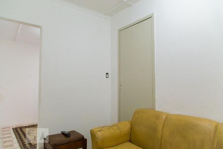 Sala de estar de casa para alugar com 2 quartos, 50m² em Vila da Saúde, São Paulo