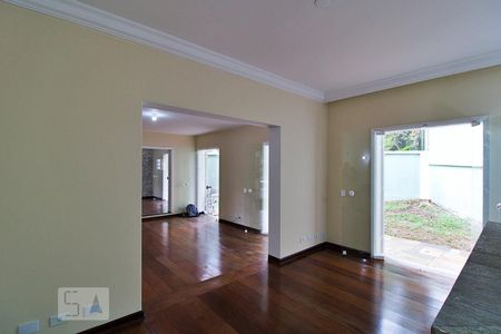 Sala de casa para alugar com 4 quartos, 317m² em Morumbi, São Paulo
