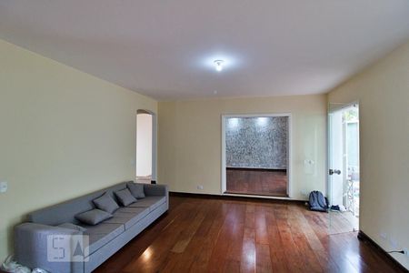 Sala de casa para alugar com 4 quartos, 317m² em Morumbi, São Paulo