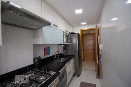 Apartamento à venda com 90m², 3 quartos e 2 vagasCozinha