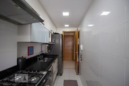 Apartamento à venda com 90m², 3 quartos e 2 vagasCozinha